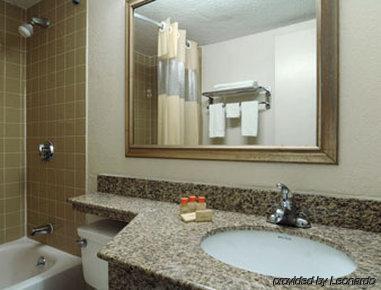 Days Inn By Wyndham Charlotte/Woodlawn Near Carowinds Pokoj fotografie